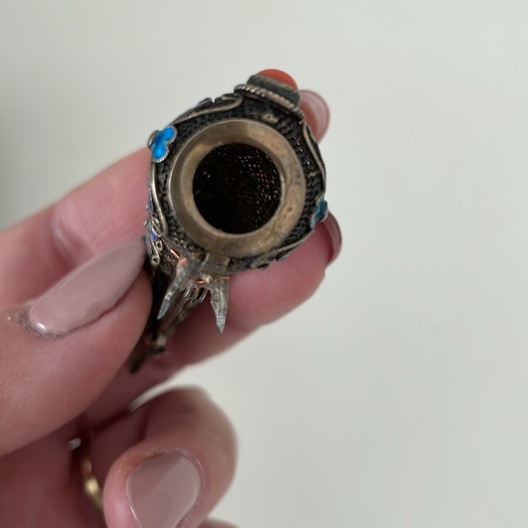 Antique intricate silver lace enamel brooch - Picture 3 of 4